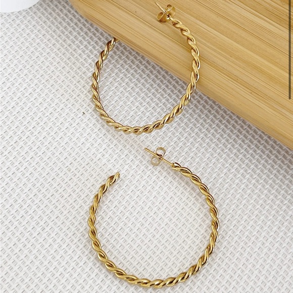 Rope twisted Gold Hoops - Picture 2 of 5